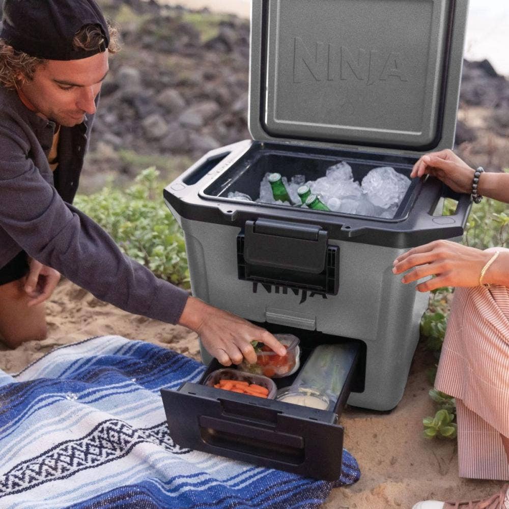 Integrated dry storage drawer  